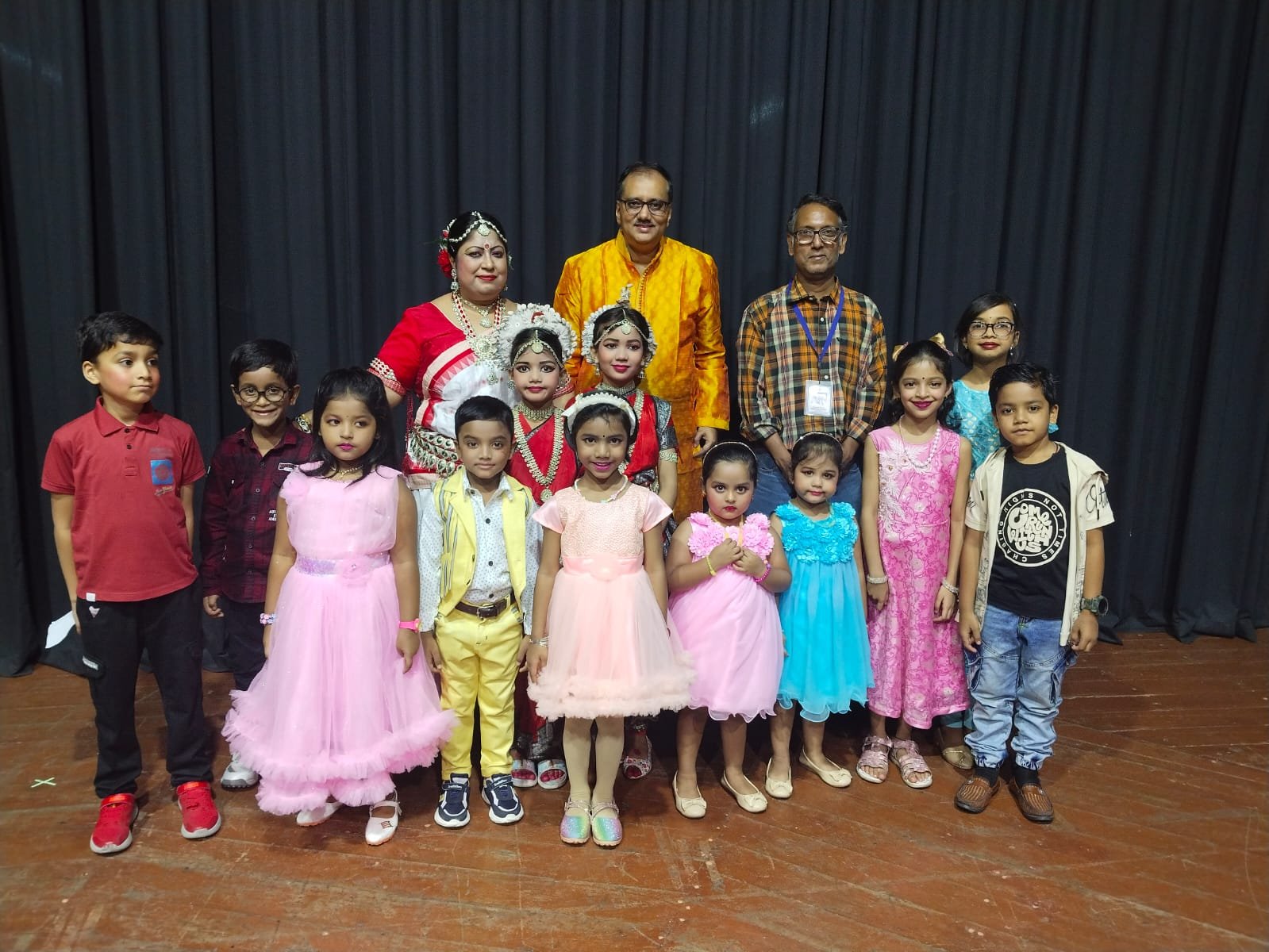 जुगलबंदी एकेडमी’ का कल्चरल प्रोग्राम