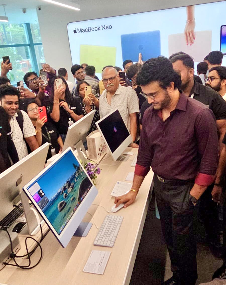 सौरव गांगुली ने कोलकाता में iTech के Apple प्रीमियम पार्टनर स्टोर का उद्घाटन किया